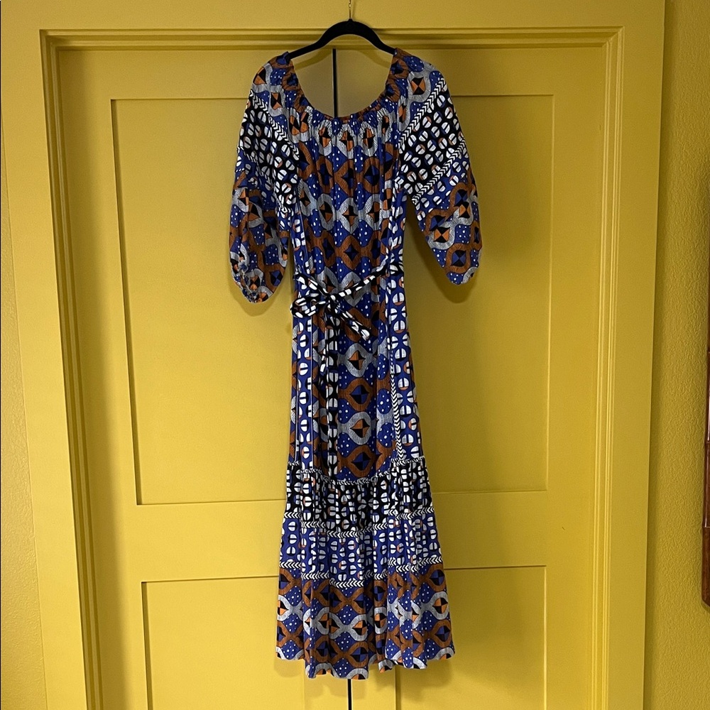 Elegant Blue and Brown Patterned Dress